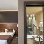 Hotel The Republic 4*